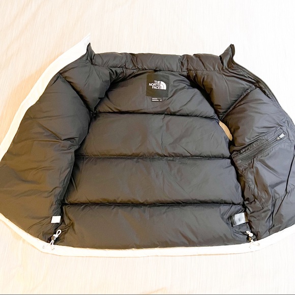 The North Face 1996 Nuptse Vest White🔥🔥🔥🔥🔥 - Picture 9 of 16